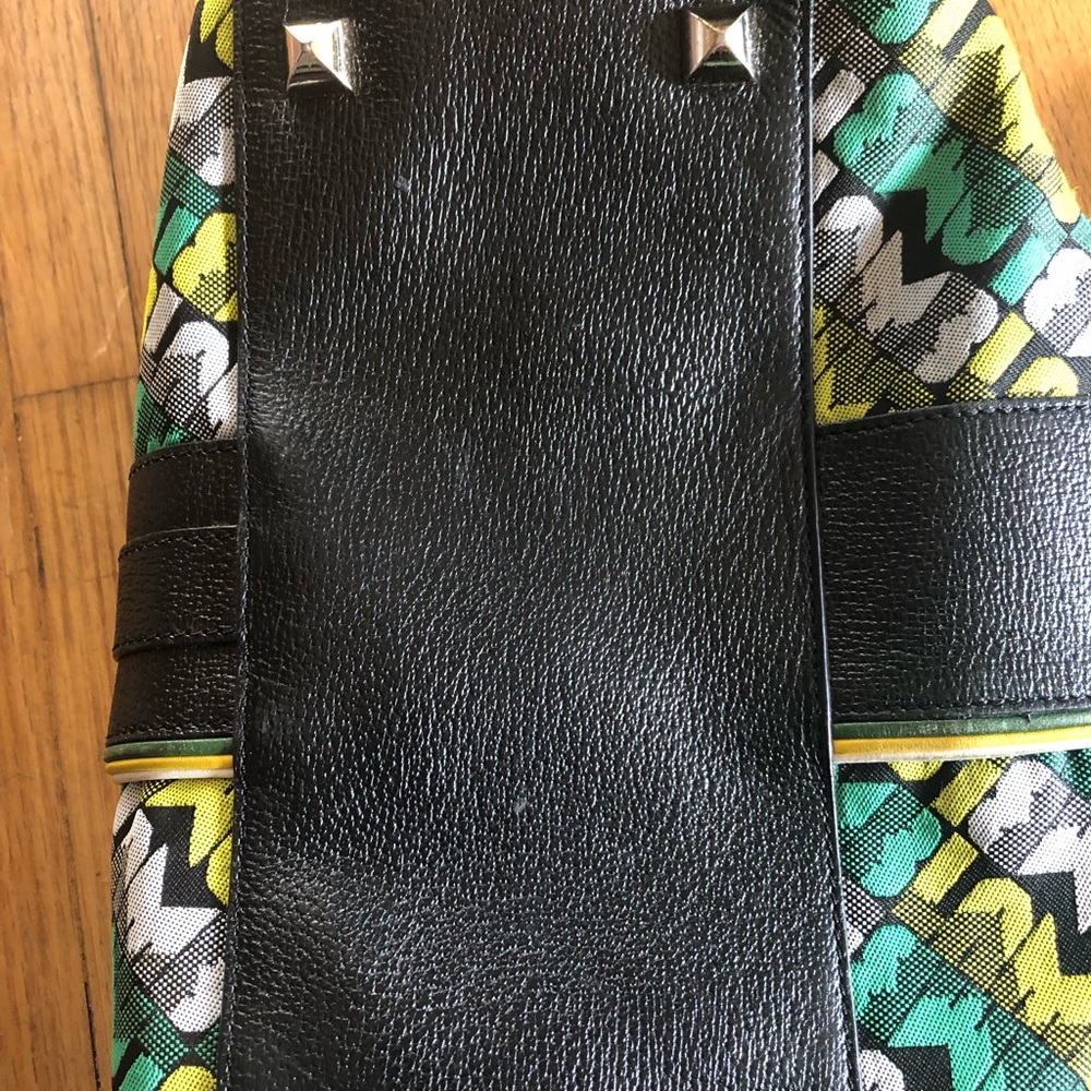 L.A.M.B Toaster Style Handbag - Picture 4 of 8